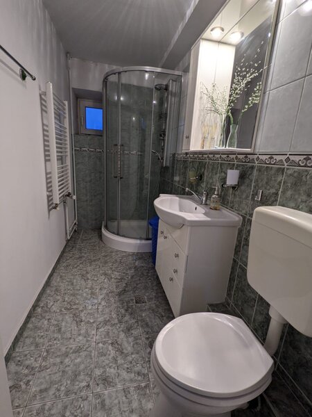 Virtutii, garsoniera decomandata 40 mp, cf. 1, mobiliata, utilata.